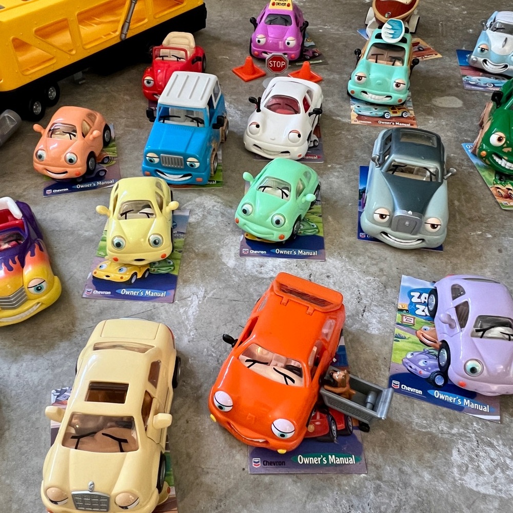 Chevron Cars Collection 25 Cars Selling as Set Dating from 1996 to 2001 - Picture 4 of 7